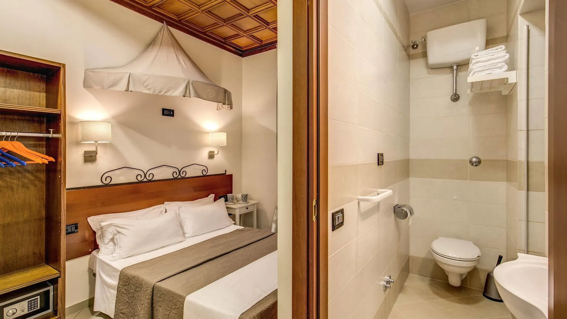 ***  Artemis Guest House Rome Italy