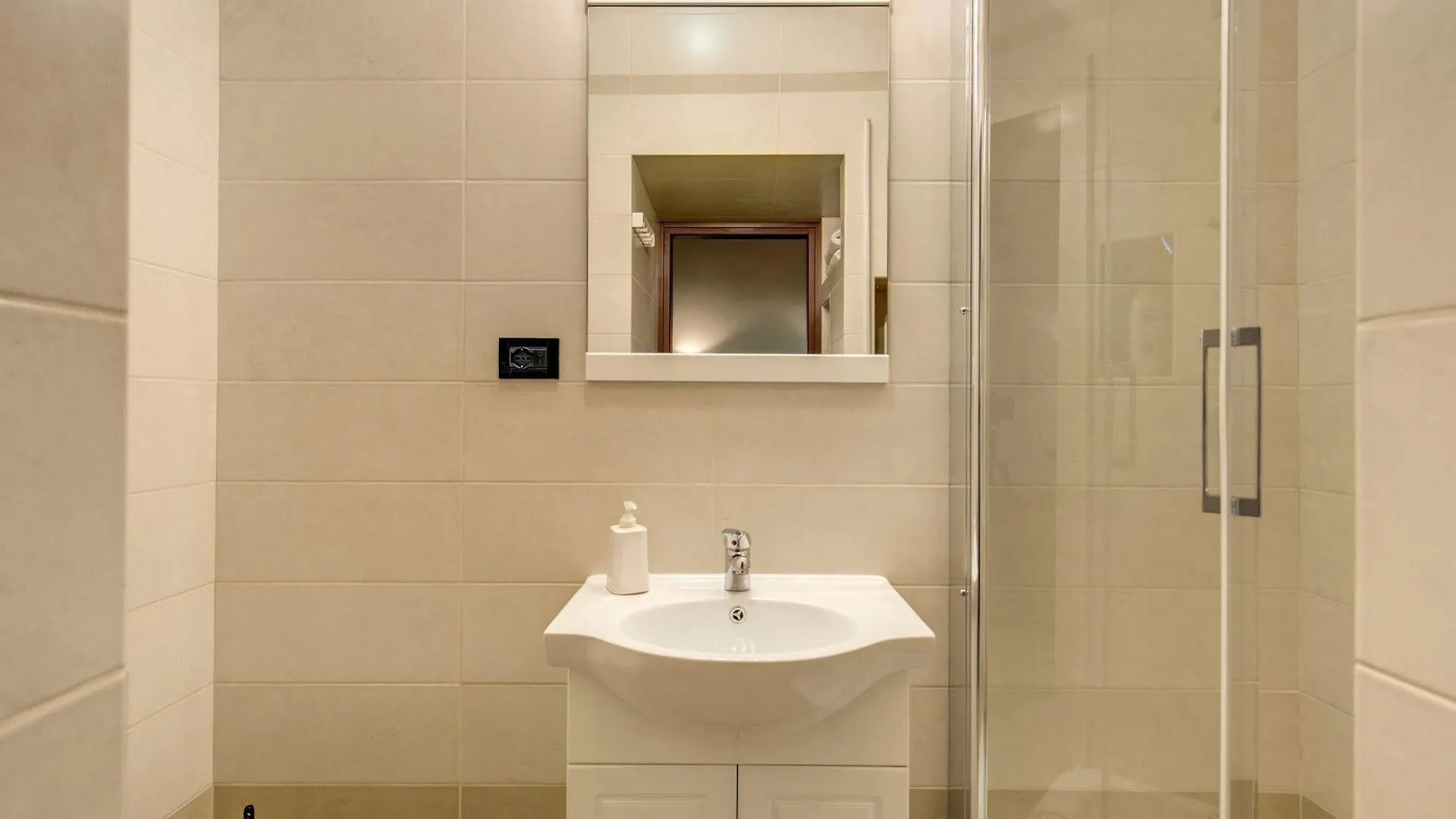 Artemis Guest House Rome